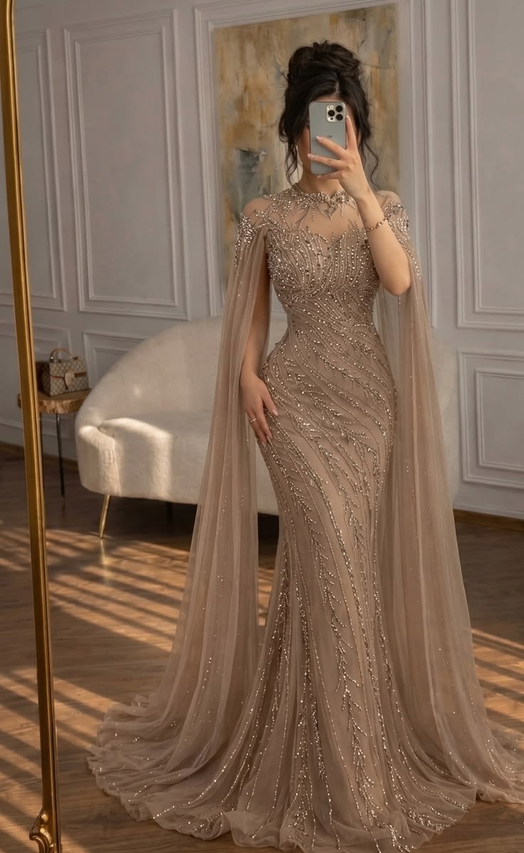 فستان زفاف وسهرة فاخر